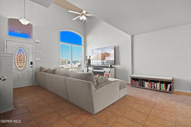 Building Photo - 12000 Prairie Ridge St