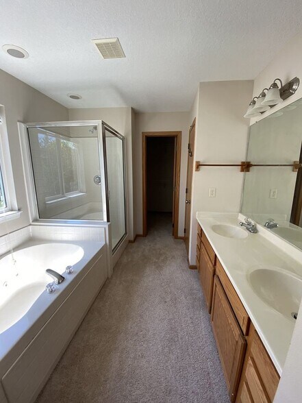 Building Photo - 9015 Telford Cir