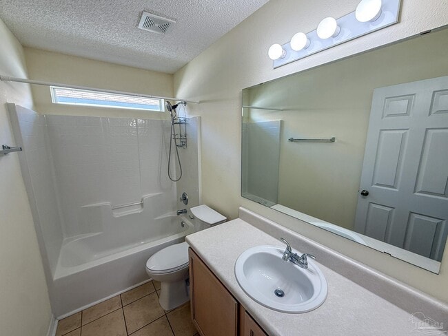 Building Photo - 8062 Heirloom Dr