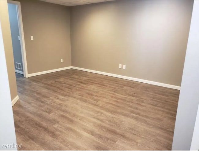 Building Photo - 825 Sylvan-825SYL