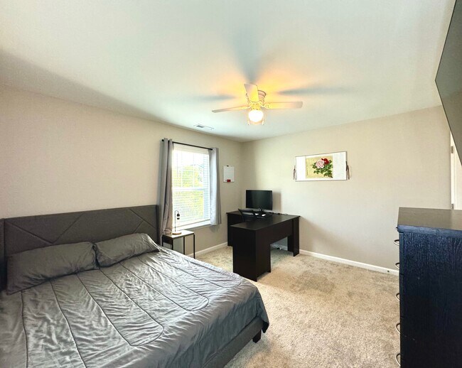 Building Photo - 321 Heritage Regency Dr