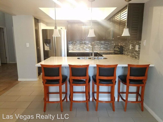 Building Photo - 2 br, 2 bath House - 7194 Mission Hills Dr