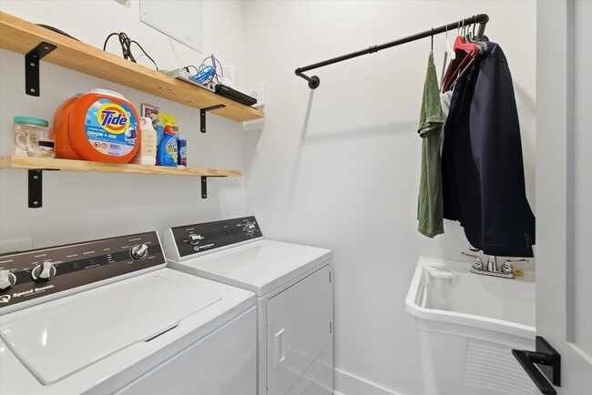 Building Photo - 2351 Lake Hall Rd