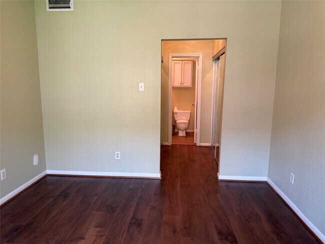 Building Photo - 2121 El Paseo St