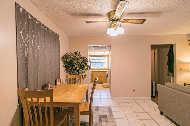 Building Photo - 1547 NE 2nd St