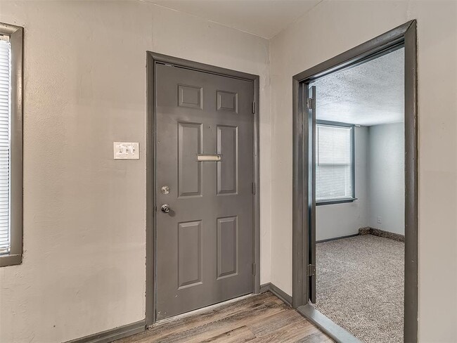 Building Photo - 4209 NE 19th St