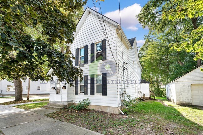 Building Photo - 934 Hovey St SW
