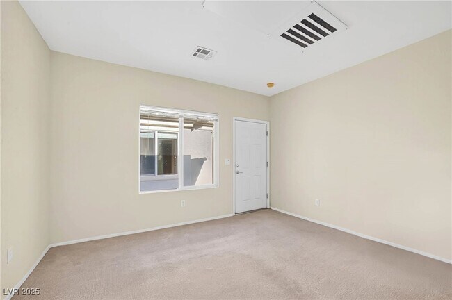 Building Photo - 7349 Shelduck St