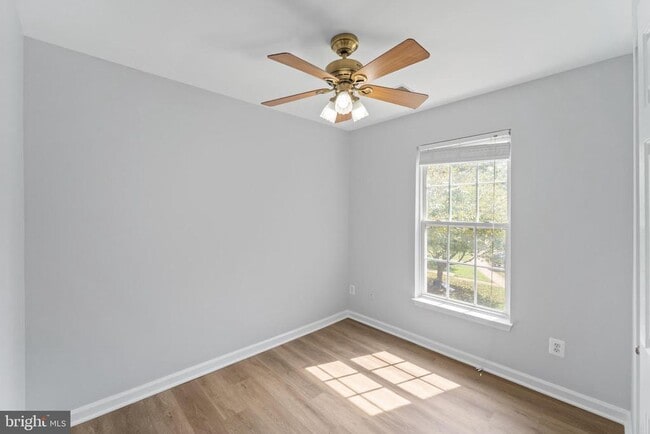 Building Photo - 15743 Viewpoint Cir