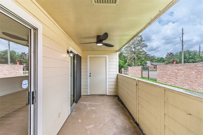 Building Photo - 14555 Wunderlich Dr