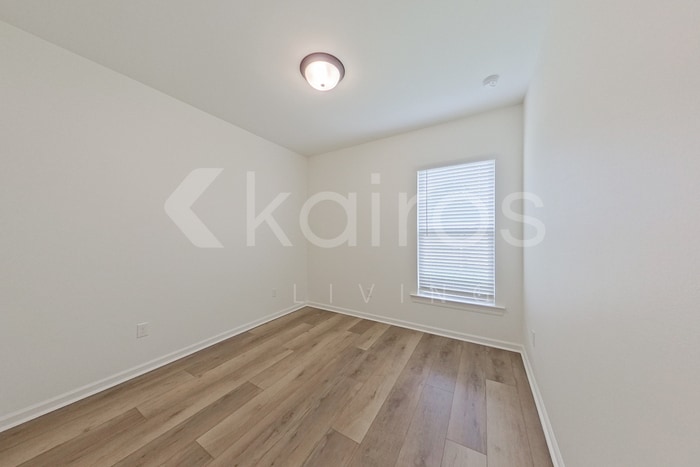 Building Photo - 102 Acoustic Lane