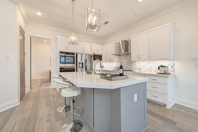 Building Photo - 13703 Northwood Meadow Cir