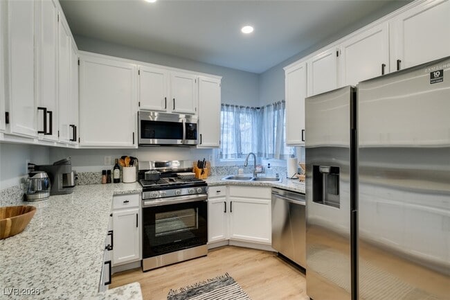 Building Photo - 75 N Valle Verde Dr