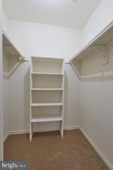 Building Photo - 9902 Boysenberry Way