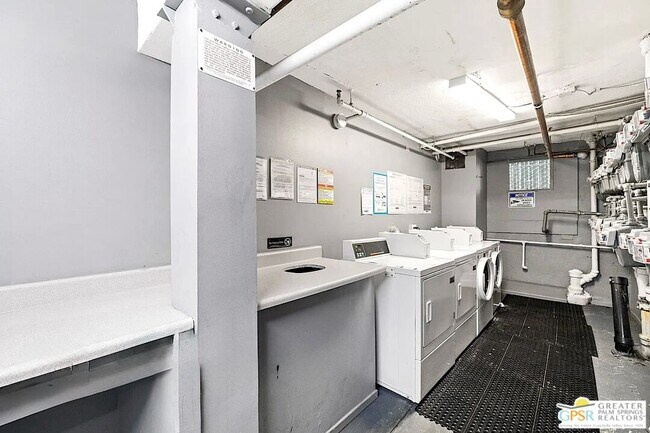 Building Photo - 446 S Rampart Blvd