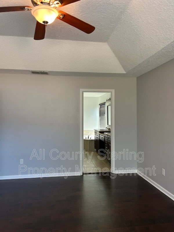 Building Photo - 1664 Pine Bay Dr