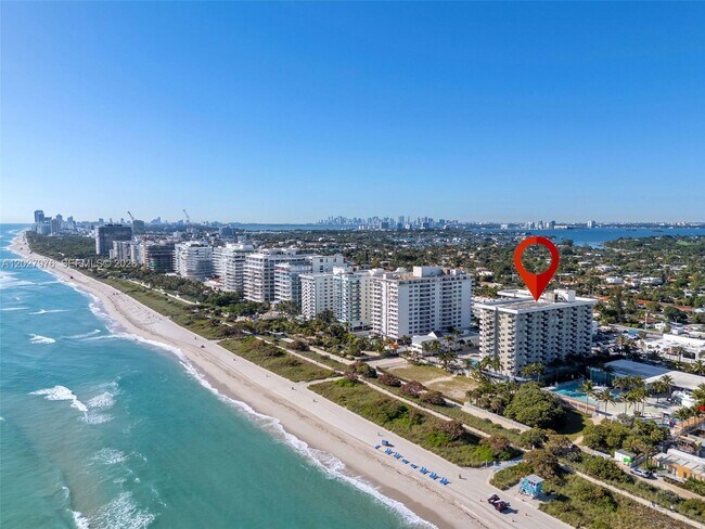 Building Photo - 9273 Collins Ave