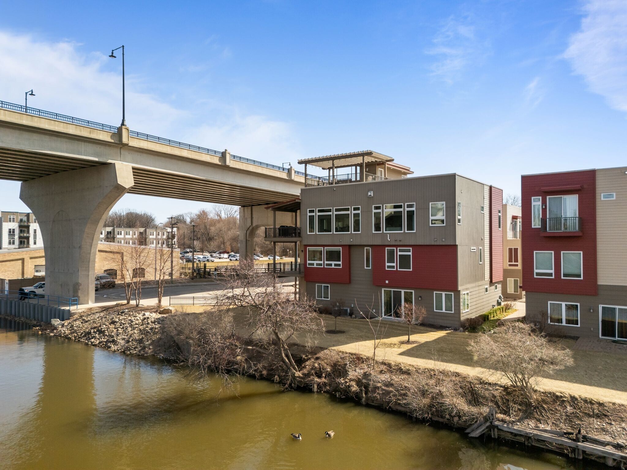 Building Photo - 1141 E Banta Ct