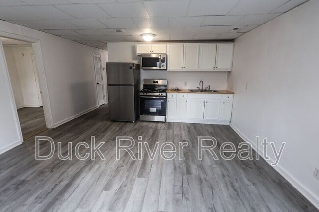 Building Photo - 1409 Highland Ave