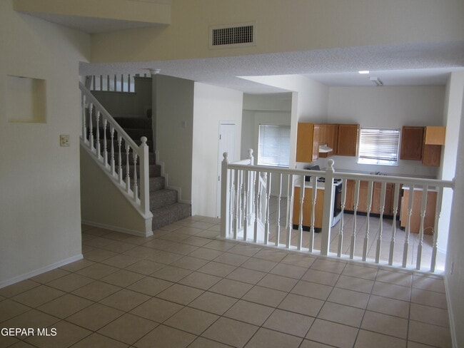 Building Photo - 538 Olmeca Dr