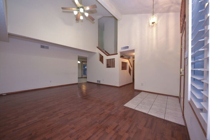 Building Photo - 12484 Tierra Espada Dr