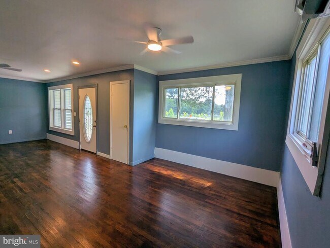 Building Photo - 2225 Williams Dr
