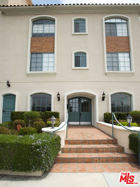 Building Photo - 1430 Colby Ave