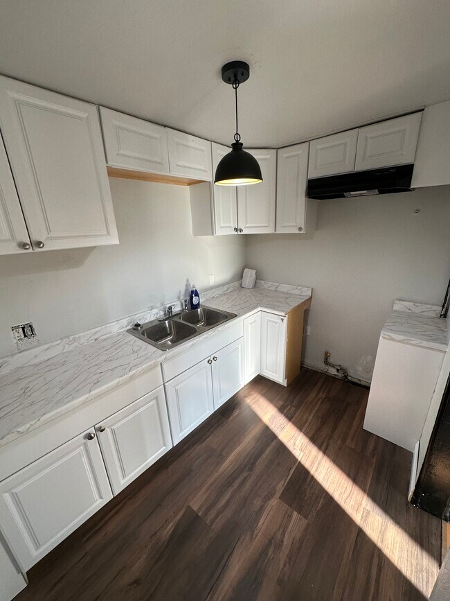 Remodeled kitchen - 2795 Pleasant St