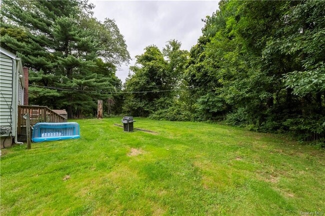 Building Photo - 299 Oscawana Lake Rd