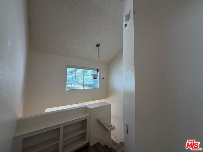 Building Photo - 5740 Canterbury Dr