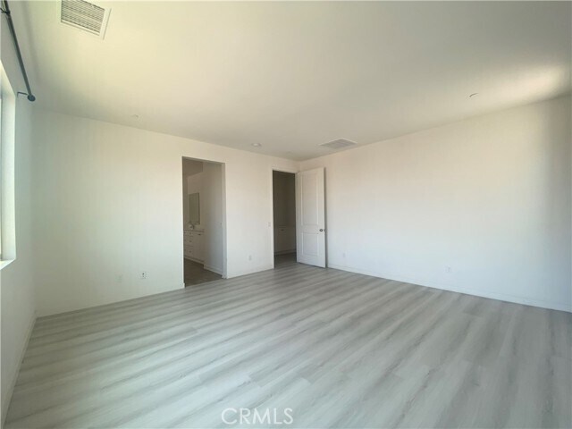 Building Photo - 2932 E Silver Sky Dr