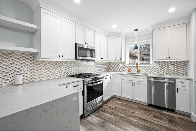 Building Photo - 2220 Haverhill Ct SE