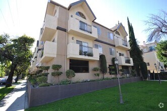 Building Photo - 11434 Moorpark St