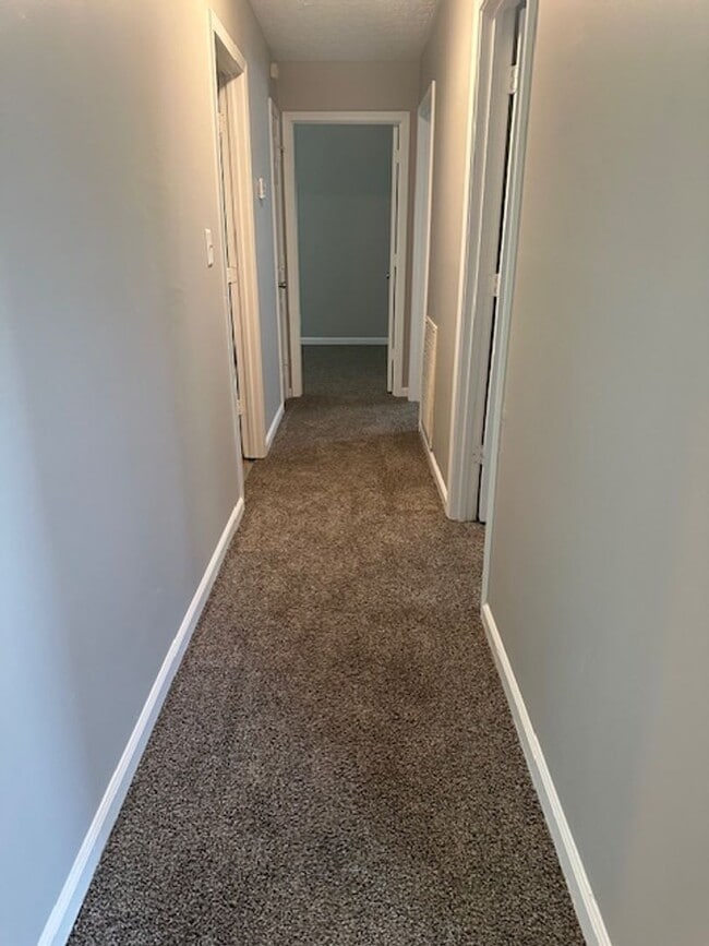 Building Photo - 1/2 off first months rent