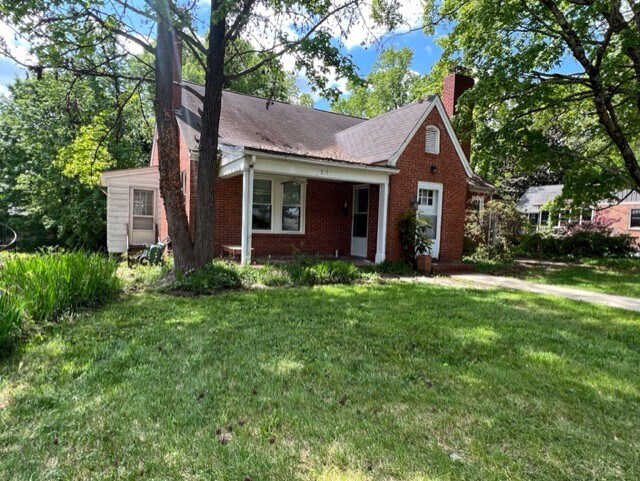 Building Photo - 815 W Johnson St