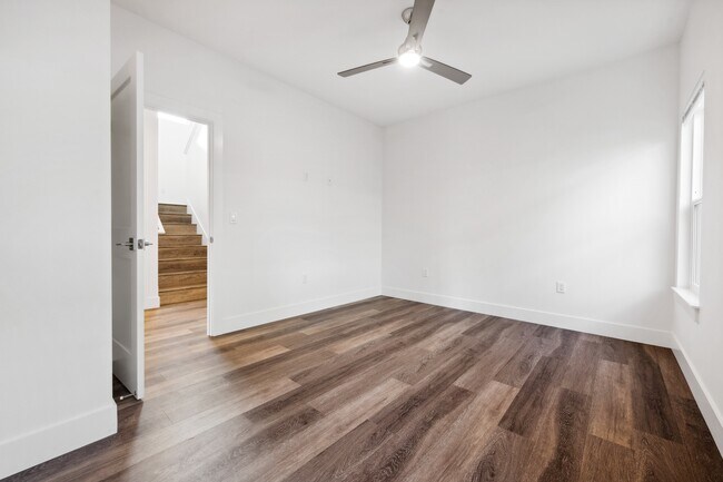 Building Photo - 22 Maiaku St