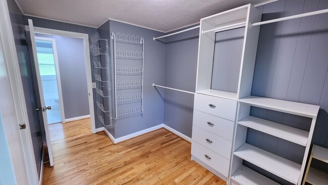 Master Closet - 703 Harding Ave