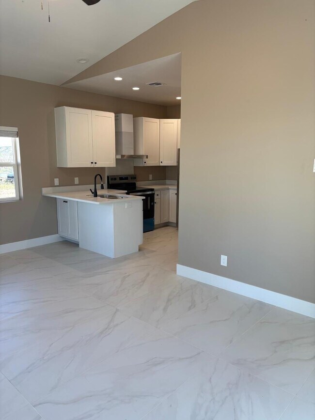 Building Photo - 1855 N Badger Ln