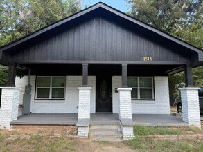 Building Photo - 1516 North St