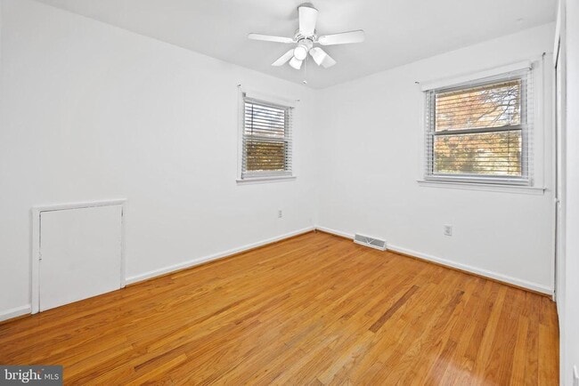 Building Photo - 24 Maple Ave