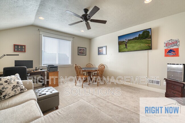 Building Photo - 4113 W Gray Fox St