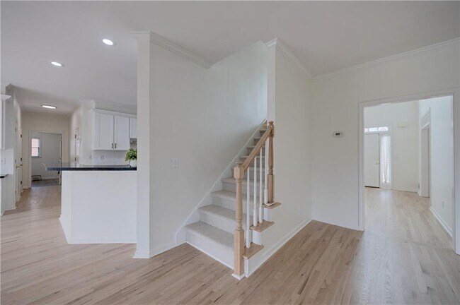 Building Photo - 5795 Dovnick Dr SW