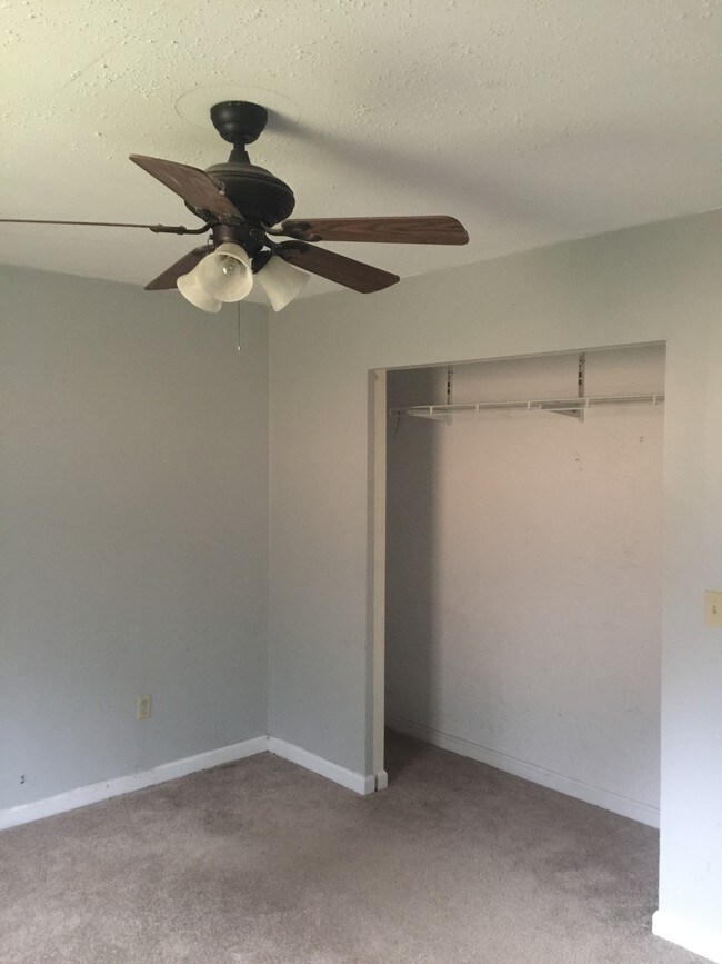 Building Photo - 2175 Maple Acres Rd