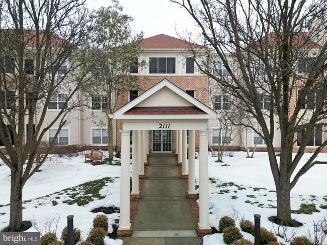 Building Photo - 2111 Ganton Green