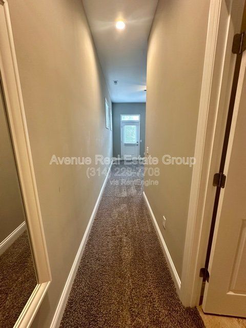 Building Photo - 4328 Swan Ave