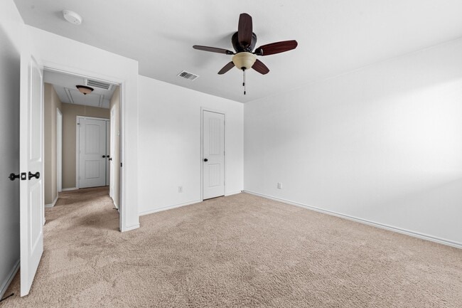 Building Photo - 5705 Fenton Ln