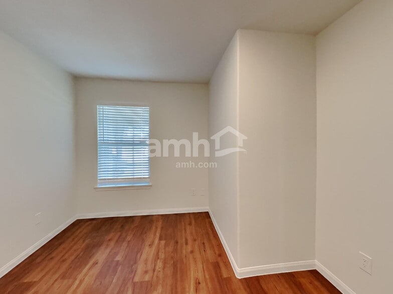 Building Photo - 3906 Hawthorn Glen Ct