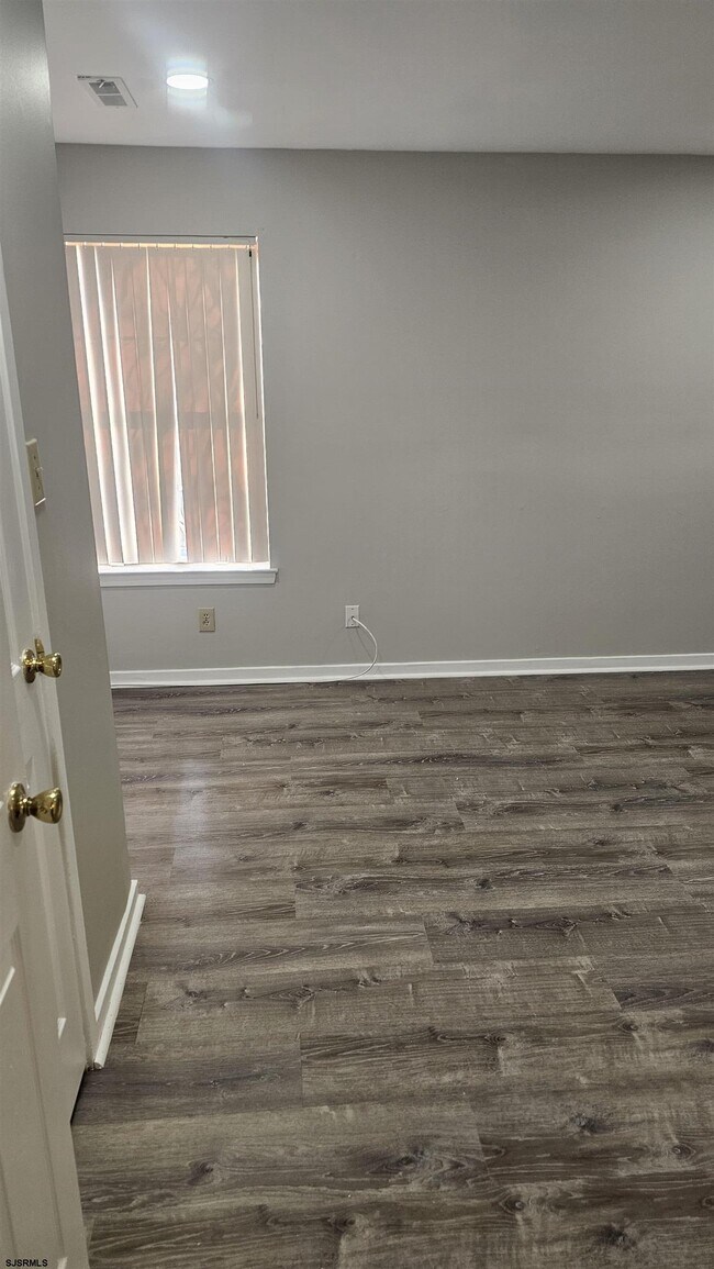 Building Photo - 184 Heather Croft