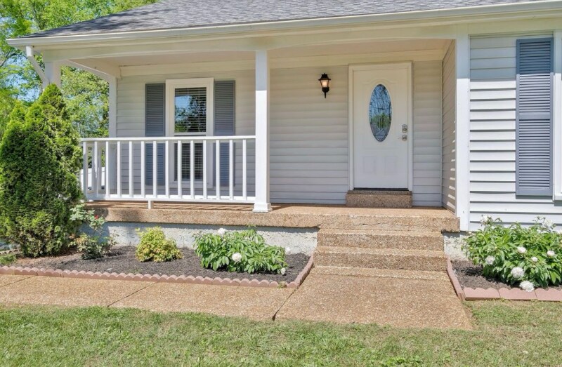 Building Photo - 1017 Rolling Meadow Dr