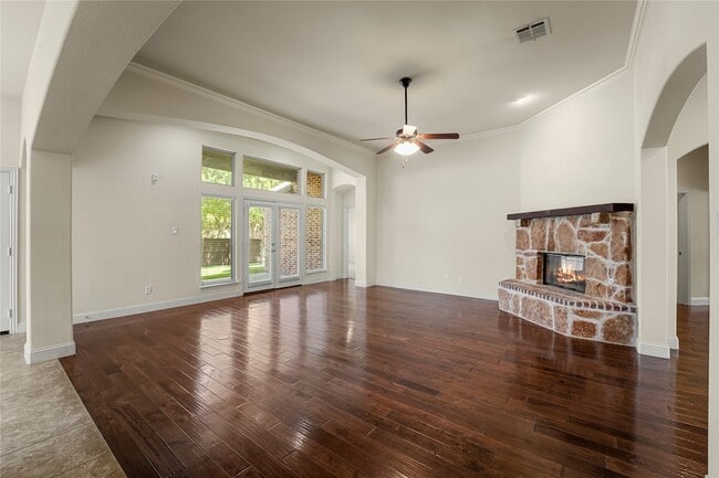 Building Photo - 12848 Walnut Ridge Dr